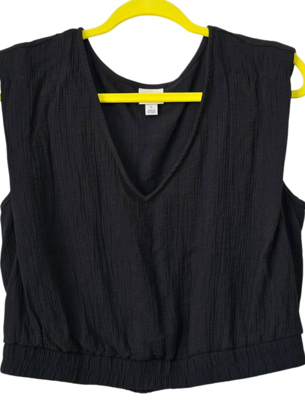 a new day Black V-Neck Crinkle Gauze Sleeveless Crop Top w. Elastic at Hem Large